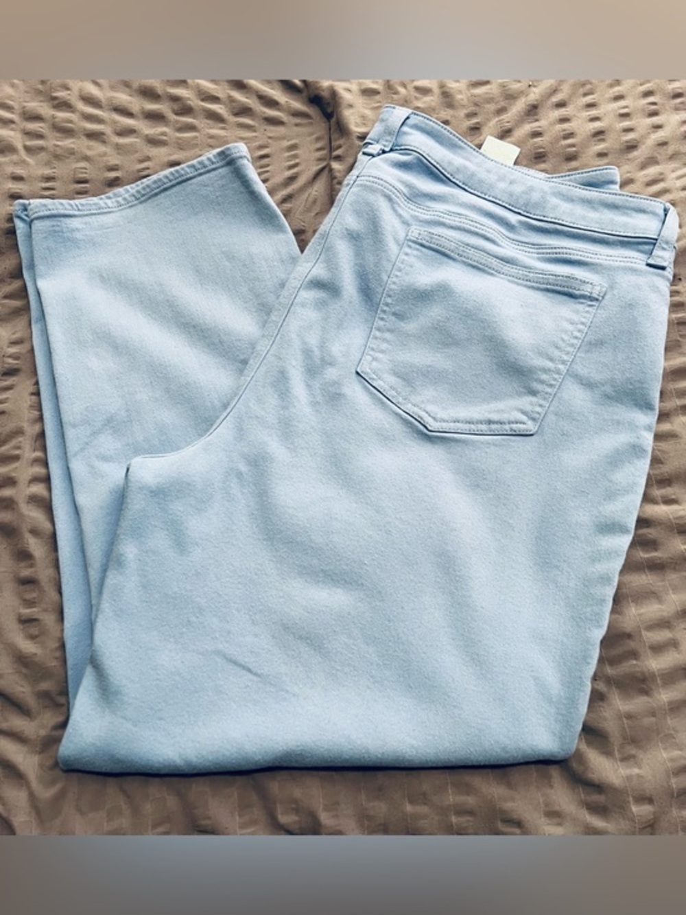 Chico’s SO SLIMMING GIRLFRIEND SLIM LEG CROP baby blue stretch jeans NWOT